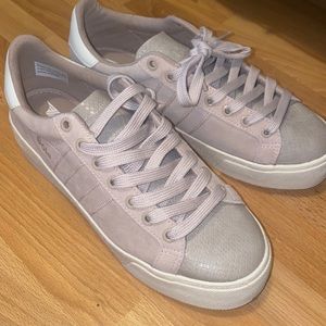 Gola woman sneaker size 8 never worn